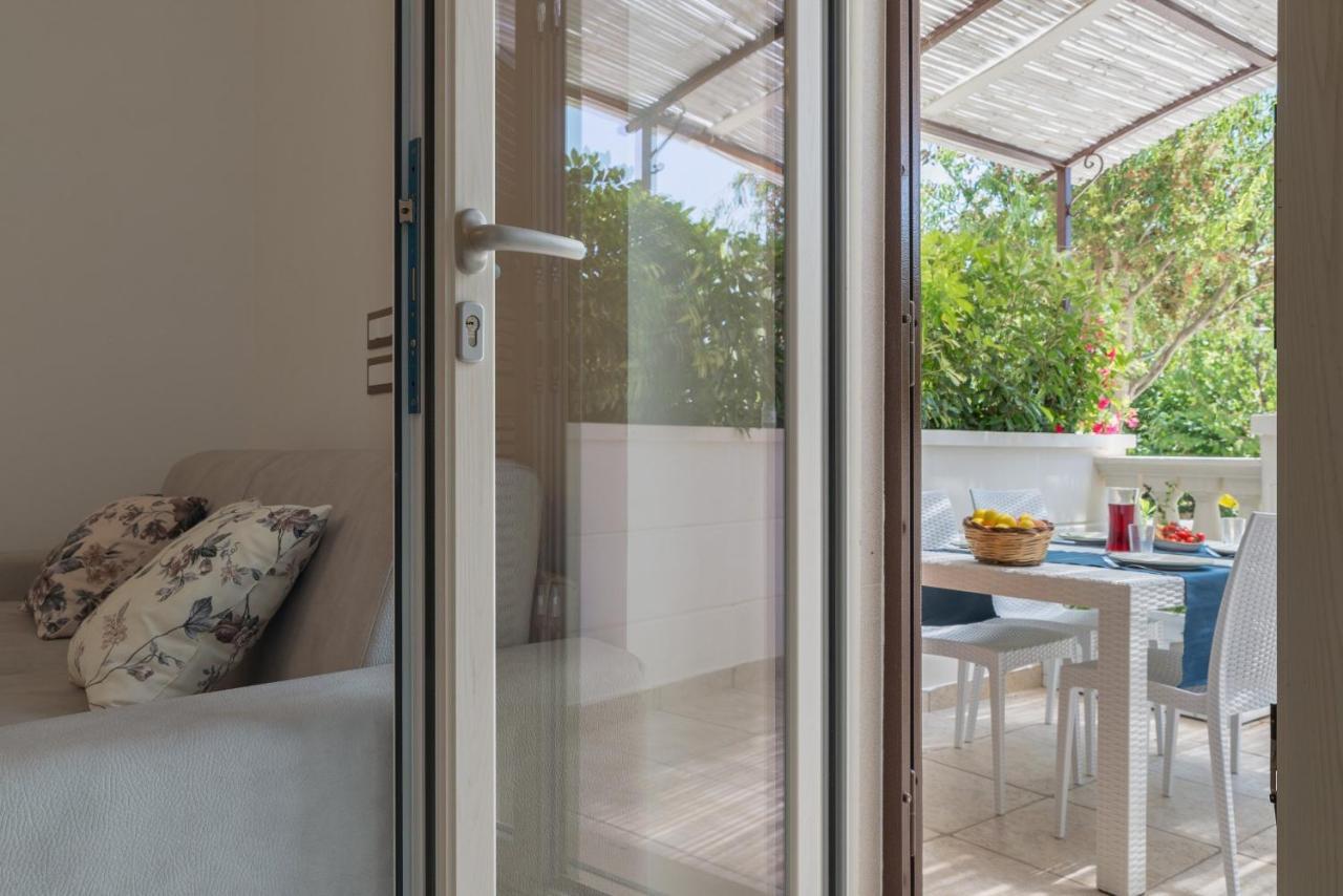 Appartamento Ortensia In Villa Mariella ออสตูนี ภายนอก รูปภาพ