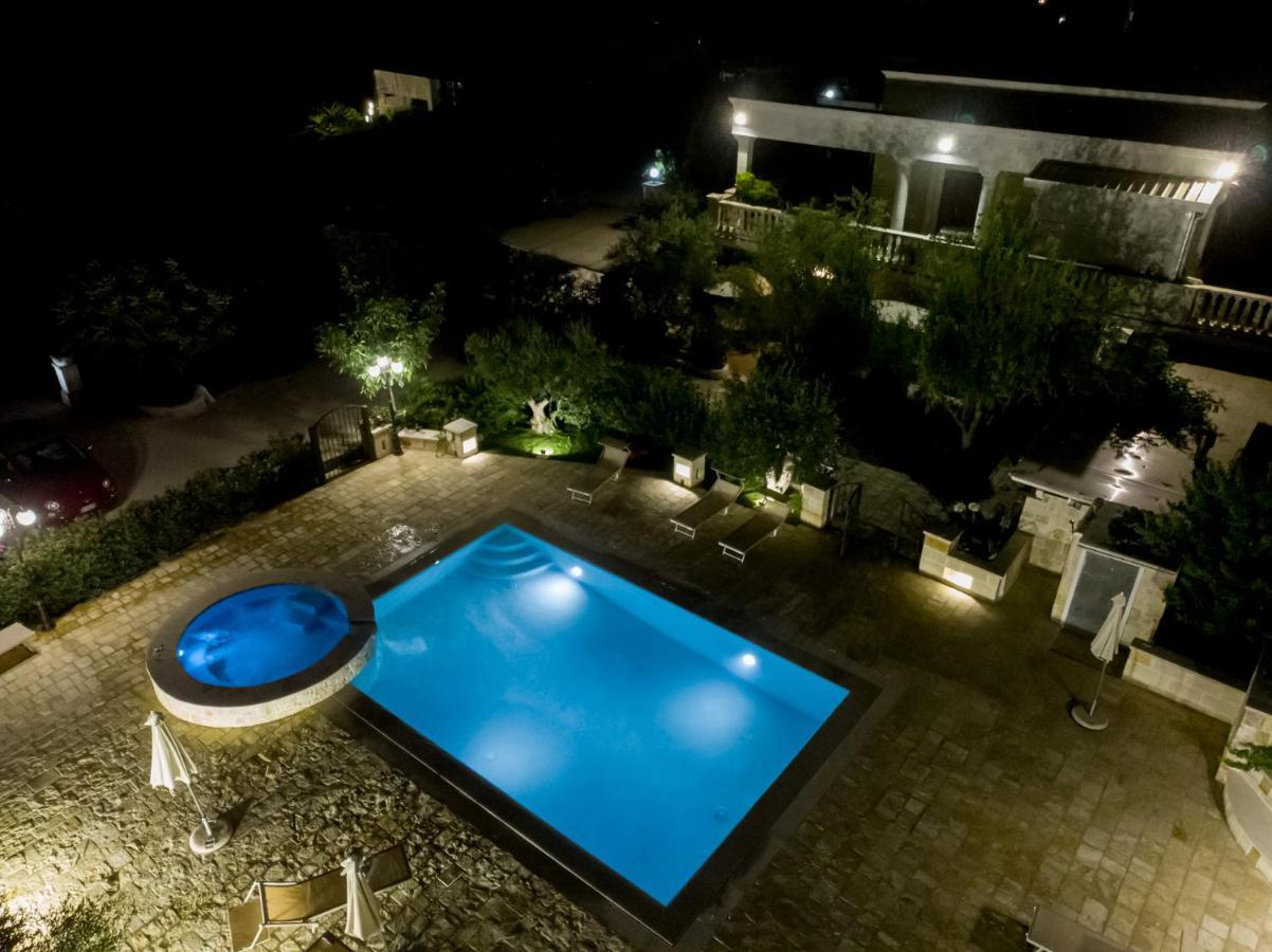Appartamento Ortensia In Villa Mariella ออสตูนี ภายนอก รูปภาพ